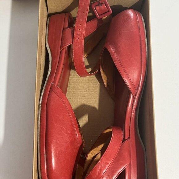 New in Box Remix Vintage COMO Red Leather Anklestrap Sandals sz 10 - Picture 7 of 8
